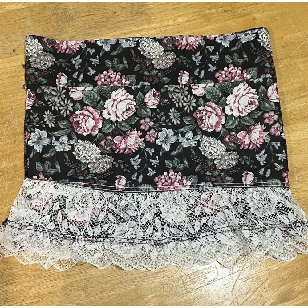 Vtg Rose Pink‎ Black Lace Valance 58x16